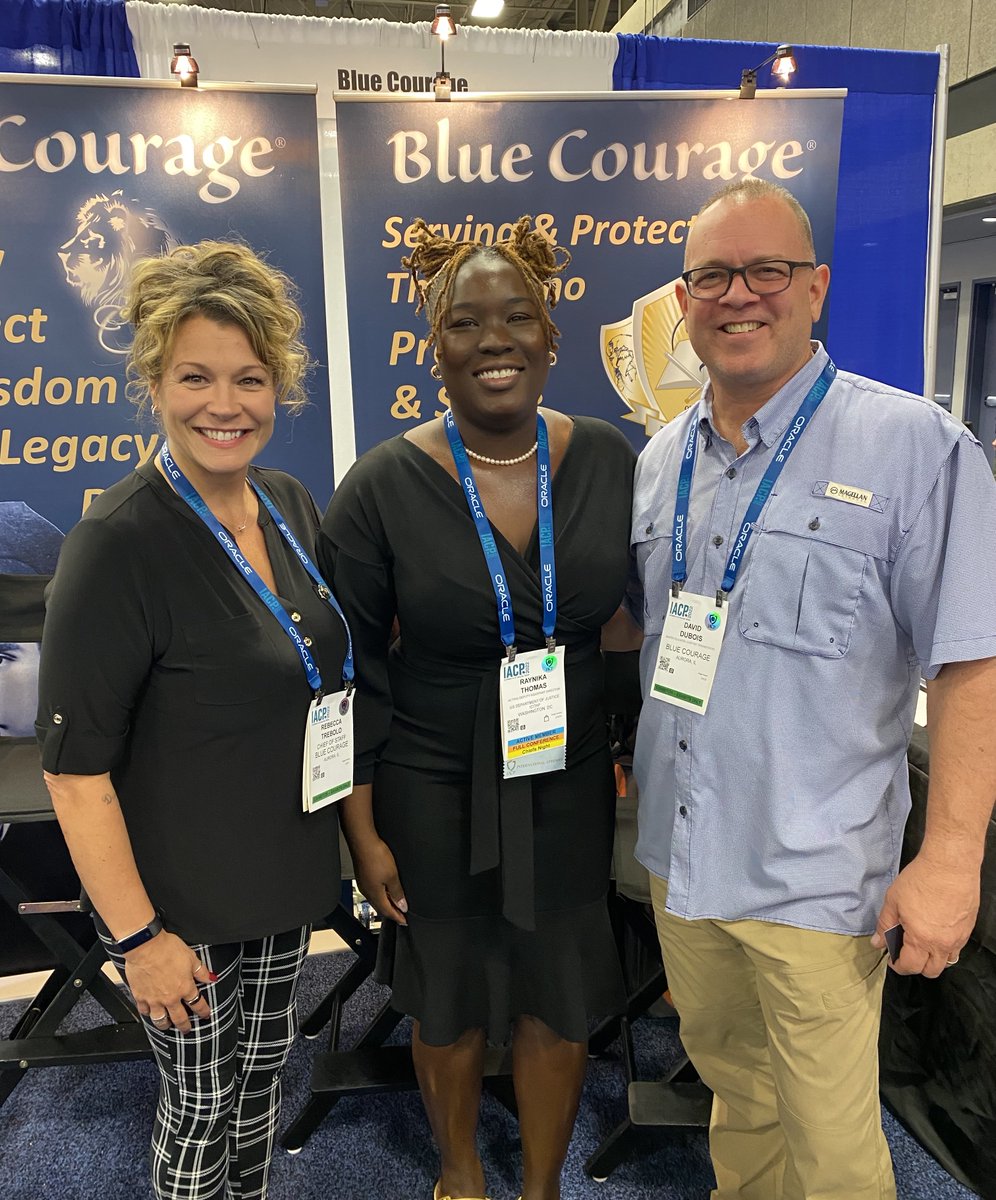 bluecourage's tweet photo. A great last day at IACP! Thank you to everyone who stopped by to just say โHiโ and to all those who discovered the true value of Blue Courage for the first time! Thank you team for all your hard work! #IACP #bluecourage #purpleresolve #leleadership #officerhealthandwellnes https://t.co/4DfCzyxkZ7