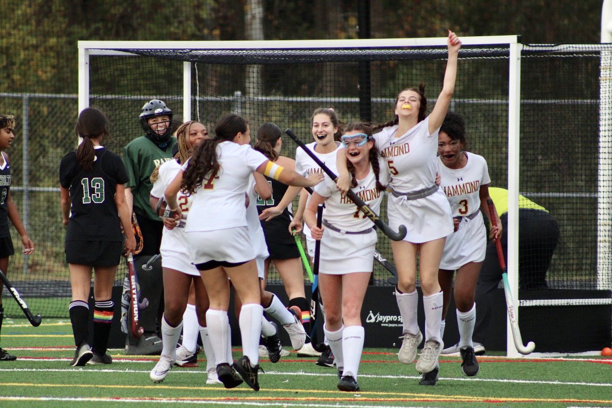 HammondHSFH's tweet photo. Celebrating after our goal in the first quarter yesterday for senior night 🏑❤️ https://t.co/hsKzzHKzpw