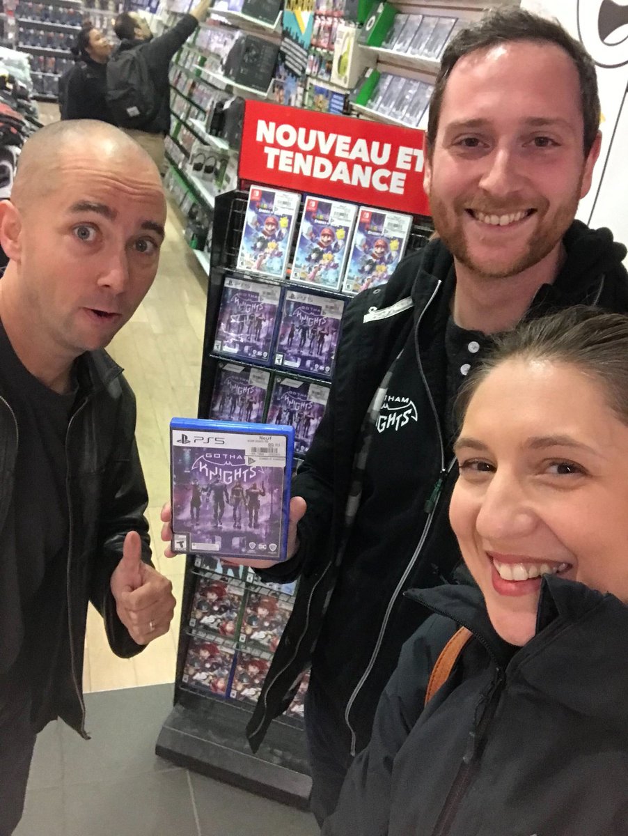 Jay_BVT's tweet photo. Stumbling upon your game at @GameStop on your way to lunch is always an overwhelming feeling of pride and accomplishment.
With my favorite partners in crime @emilioration (Lead Level Art) &amp; Myles Kerwin (Lead Level Design)
#GothamKnights #gamedev https://t.co/C6cRSGEUpD