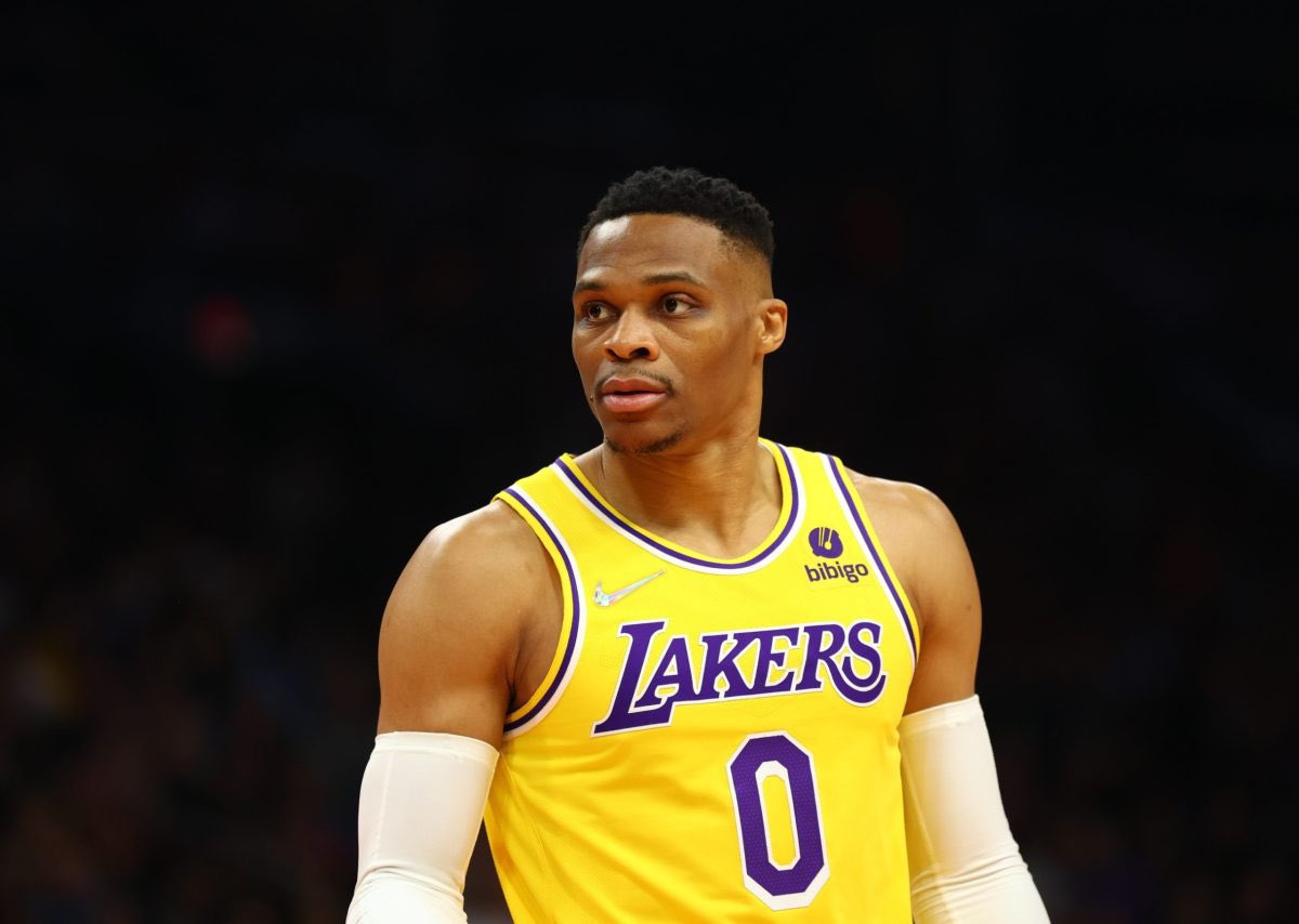 Ahead of Tonight Russell Westbrook told the Lakers they either have to start him or he’s not playing 😳