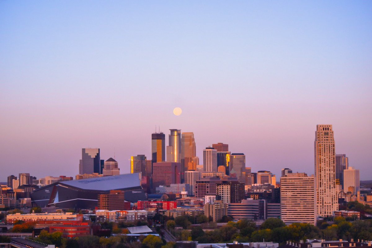 Can’t help but share some pictures I took the other morning of my new apartment views here in Minneapolis. Almost makes getting up at 6 am worth it.