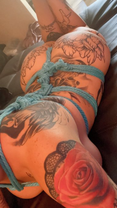 Who&rsquo;s gonna cum untie me? 😈💕 https://t.co/U7bGTn9UbK<a href="/tag/curvy"class="tags"><span>#curvy</span></a>