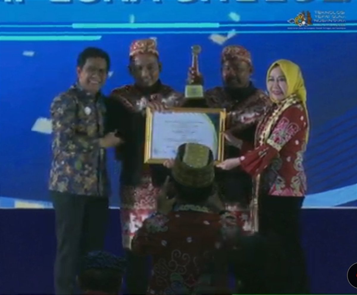 Para pemenang Gelar TTG Nusantara XXIII Tahun 2022.
<a href="/jokowi/">Joko Widodo</a> 
<a href="/halimiskandarnu/">ABDUL HALIM ISKANDAR</a>
@Kemendespdtt
<a href="/malik_haramain/">malikharamain</a>
<a href="/imansyukri/">Iman Sukri</a>
<a href="/taufikmadjid71/">IG : taufik.madjid</a>
@yusradaridesa 
<a href="/azzameldzikrie/">#SantriIndonesia</a> 
<a href="/tppkemendes/">TPP KEMENDES</a>
<a href="/tpp_provKalsel/">tpp.provinsi_kalsel</a>
#TTGNusantara
