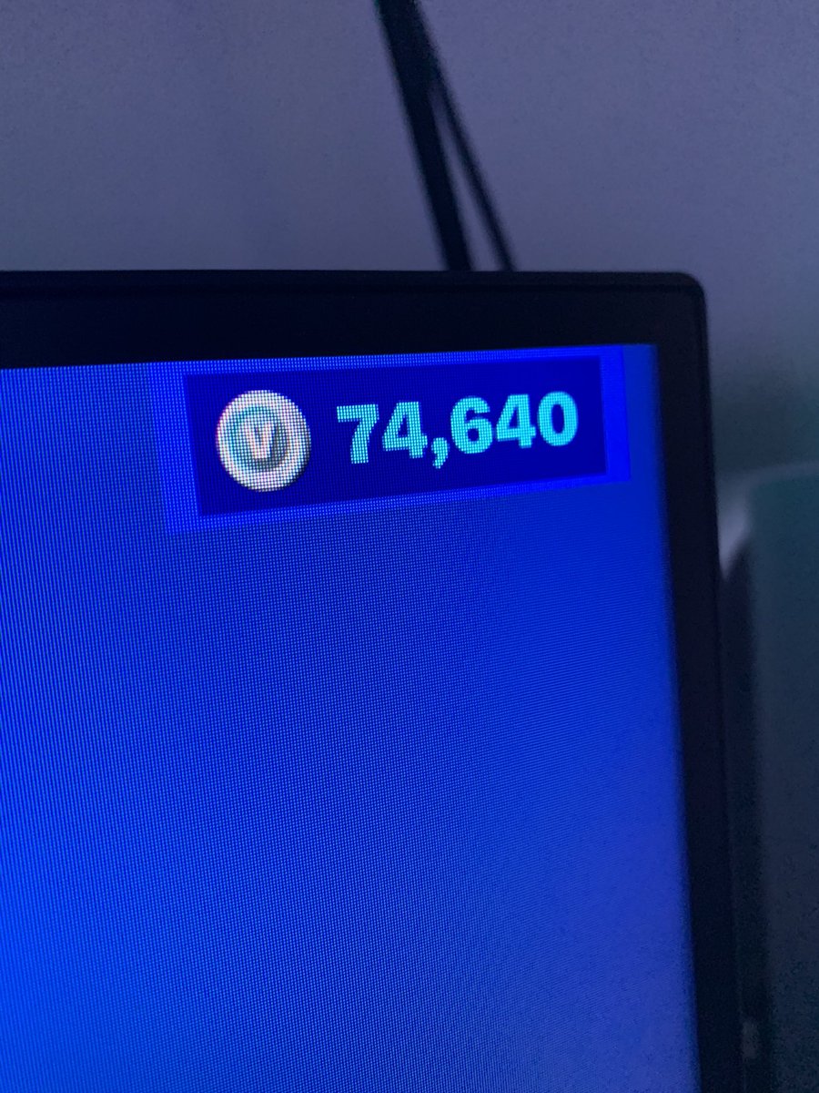 FortnitePV2's tweet photo. HUGE FORTNITE GIVEAWAY 😲

🛑ENTER:
- LIKE
- RT
- FOLLOW @FortnitePV2

🎁 REWARDS:
3 - 1,000 V-Bucks Codes
5 - Item Shop Gifts
1 - SECRET UNKNOWN COSMETIC CODE

(ENDS in 24 HOURS) https://t.co/gkbB3n6HOx
