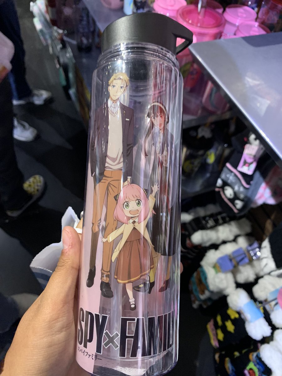 hot topic failed the bond stans, WHERE IS HE