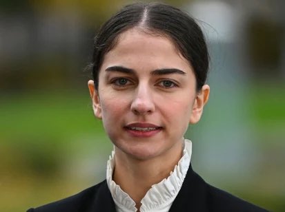 KavehMadani's tweet photo. As heroic Iranian women &amp; youth are fighting for equality, liberty &amp; basic human rights, a 26-year woman of Iranian origin makes history, becoming Sweden’s youngest-ever minister.

Congrats &amp; good luck to Romina Pourmokhtari, 🇸🇪’s new Minister for Climate &amp; the Environment. https://t.co/ISyzaS2lHT