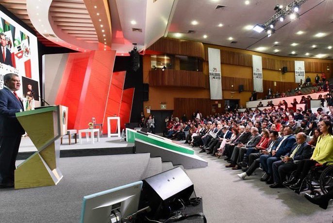 tereso_medina's tweet photo. Asistí al foro #DiálogosPorMéxico que organiza mi partido, donde tuve la oportunidad de escuchar grandes ponencias de excelentes priistas en la sede nacional del @PRI_Nacional. https://t.co/eHNFyBsFDi