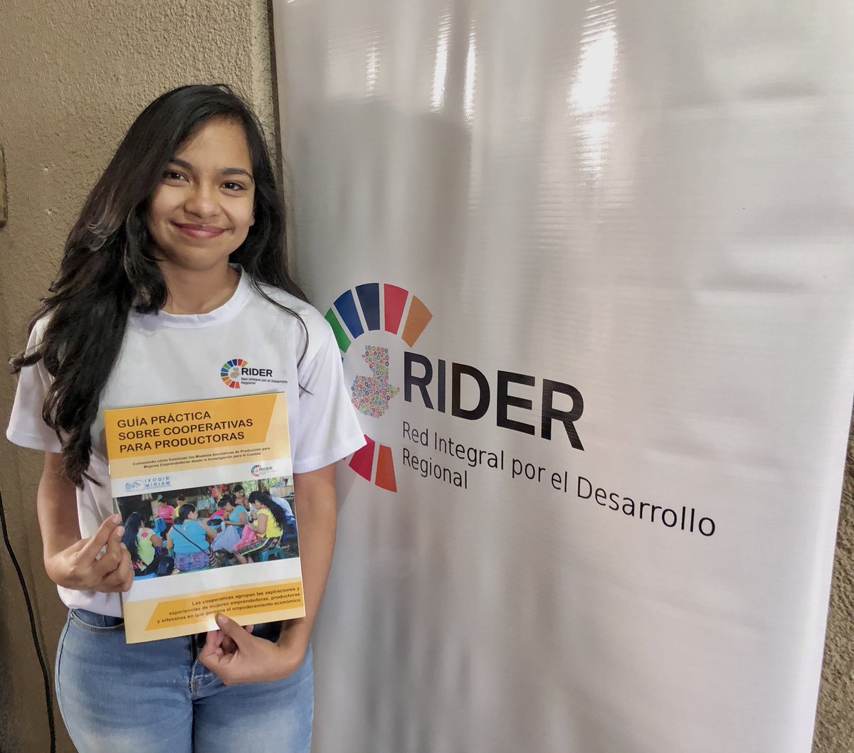 RIDERxela's tweet photo. Gracias al apoyo de @ExcelYouth les presentamos la Guía Práctica sobre Cooperativas p/Productoras. En esta guía se desarrolla una ruta legal y técnica para la conformación de cooperativas lideradas por mujeres
#R2C #RIDERXela #JuventudEnAccion https://t.co/AxVAeREAAM