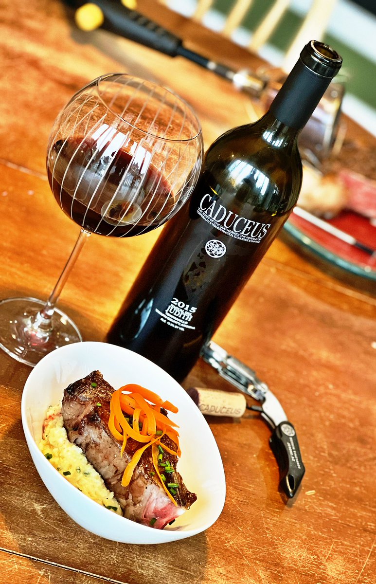 ChicksAndWine's tweet photo. Reverse  sear is my favorite way to cook a beautiful, sustainable, local obese porterhouse. Melt in your mouth. Tempranillo’s  mouthfeel was able to keep up with this thick, luxurious, transverse sagittal cut of beef. #nomnom #caduceuscellars #tempranillowine #reverseseared https://t.co/AvLKOC6kUI