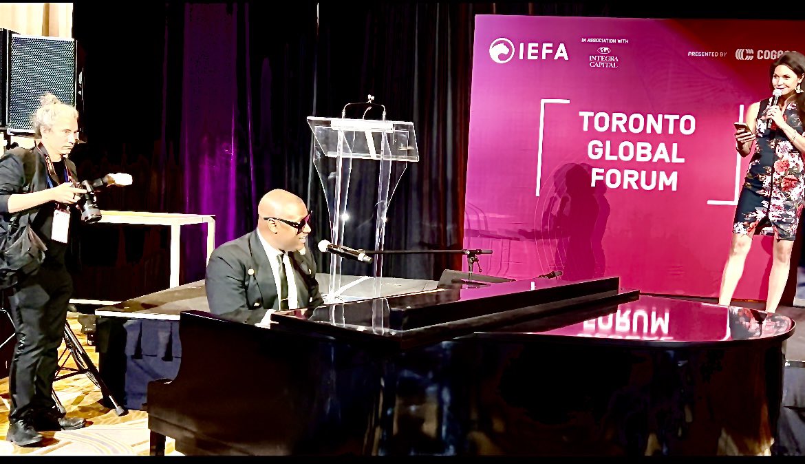 abelmaxwell's tweet photo. 🌹Performed Tonight at The Toronto Global Forum, an international conference fostering dialogue on national and #global #issues. 

🌹The IEFA organizes annual summits bringing together heads of states, central bank governors, ministers and global economic decision makers. 
—— https://t.co/DpUSBFGhyy