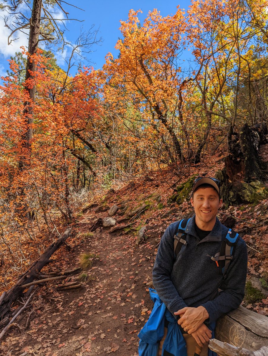 EricDoBrokaWX's tweet photo. Annual trip to 4th of July canyon in the Manzano Mountains didn't disappoint!!
#exploreNM #AutumnVibes https://t.co/J2riKbgtPV