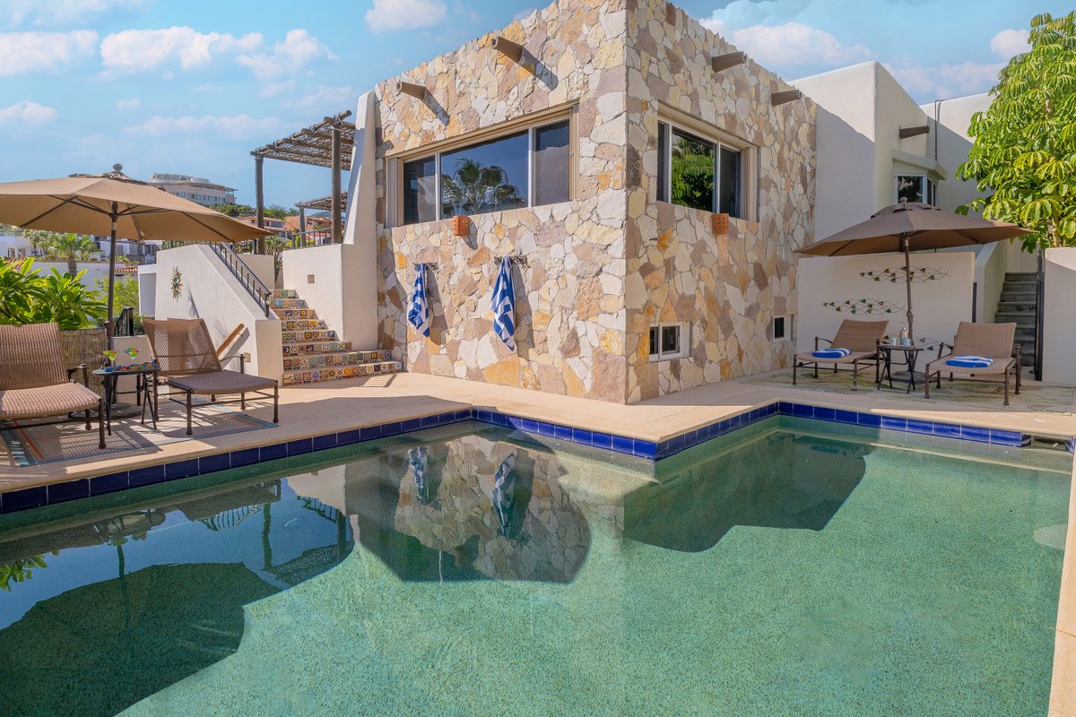 CaboVillas.com tweet media