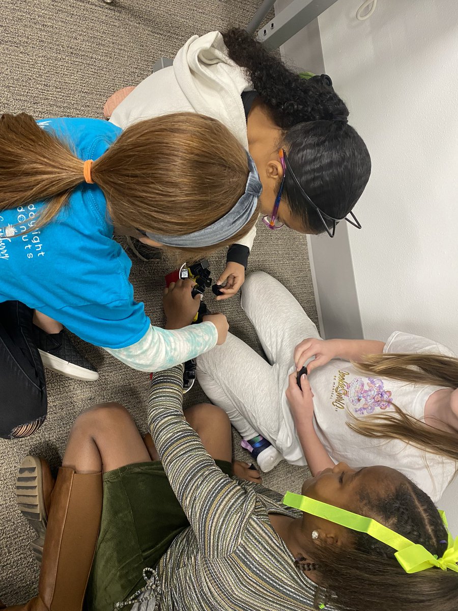 FochtMrs's tweet photo. My kids are loving our #spookysteamchallenges this week!  @PISDHallElem #hallmeansall #prosperproud @ProsperISD https://t.co/Ao5xVfSRKz