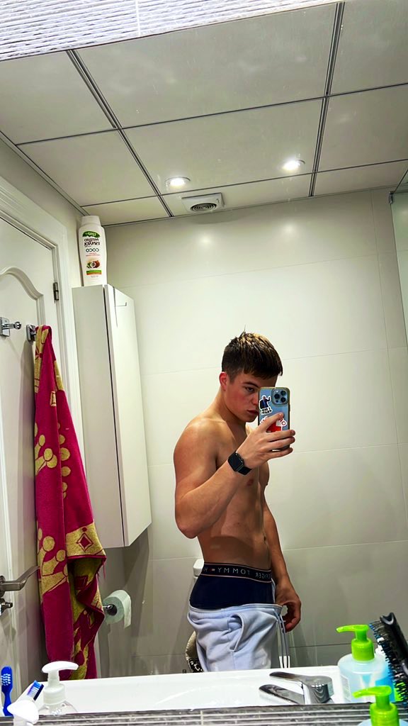 Michael Doherty (22K) 😈 Teen ) on Twitter "how’s y’all’s night going