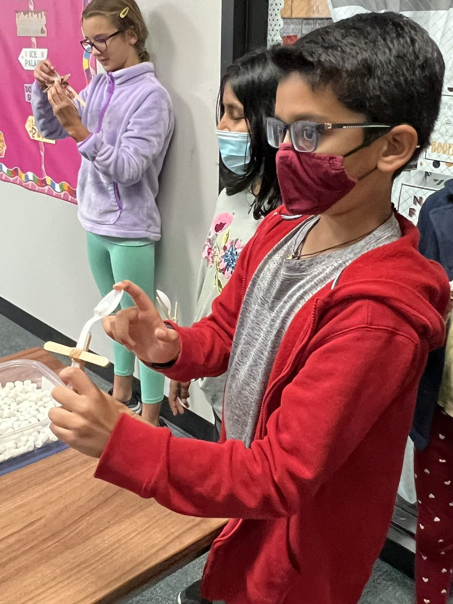 CarrieBoyleCISD's tweet photo. Last but not least, 5B’s turn to apply their learning and knowledge of mechanical energy! Building up the potential energy to maximize the kinetic of the marshmallow! We loved building and testing our marshmallow catapults in science! @AustinElem @AustinOurStory #CISD_Science https://t.co/UEVcvxdIkb