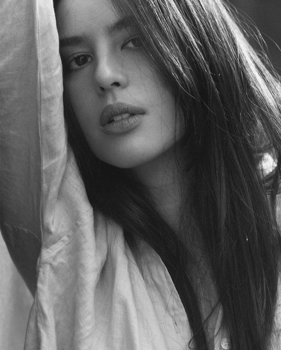 yannainfos's tweet photo. 📸 Brunno Rangel via Instagram:

YANNA @yannalavigne 

Portrait 🖤🤍 

📸 #BRUNNORANGEL https://t.co/YOavCLbucW