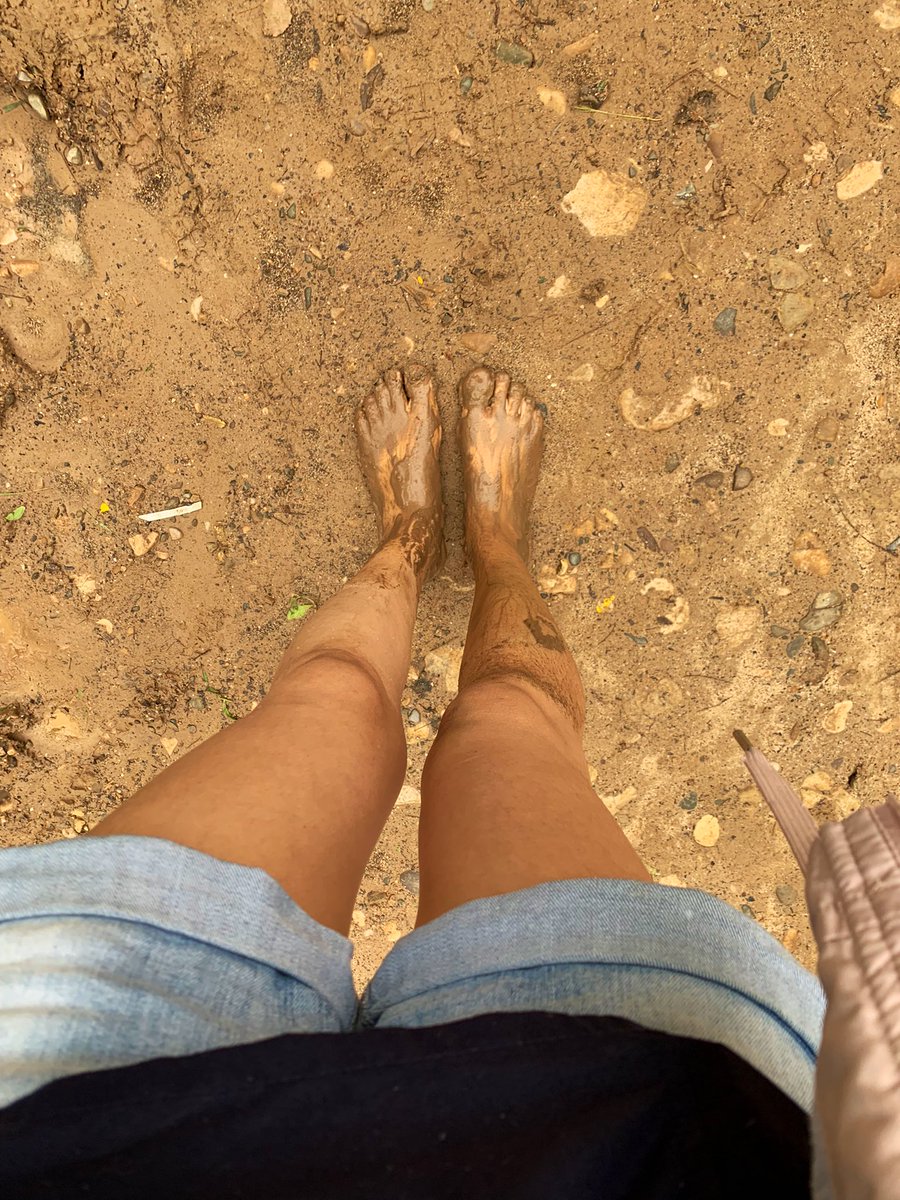 valepc5's tweet photo. Lo que generan las lluvias, pero había gestantes que controlar 🤰 #selvums 🌴🐒 https://t.co/H4G9R1EBxC