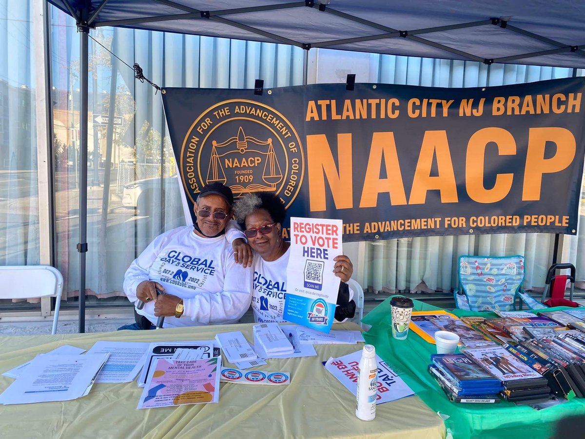 #RegisterToVote 

Today was the last day to get registered to vote in the state of New Jersey. 

Check out some of our silver linings committee members ready to sign up new voters. 

#firedupreadytogo🔥 #voters #gotv