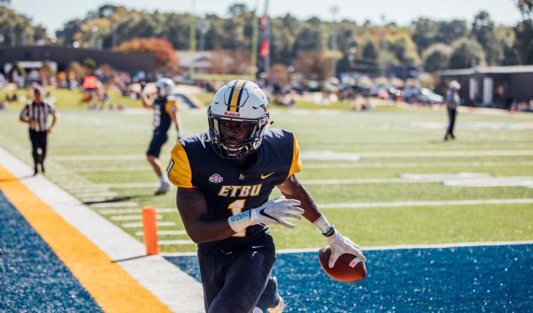 After a GREAT conversation with @Coach_MasonETBU I am blessed to have received an offer from @ETBU_Football 🔵🟡🐯@DSFBTPD @FlxAtx @MarteJr @delossae17 @DerekDaniel03 @CoachGZimmerman @CoachT_Marshall @CoachStancik