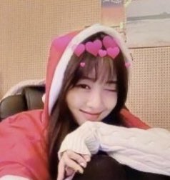 loonaOTD's tweet photo. the sweetest girl in the world
#YVES #LOONA
#이달의소녀 #이브 https://t.co/HIWZ4WvcZg