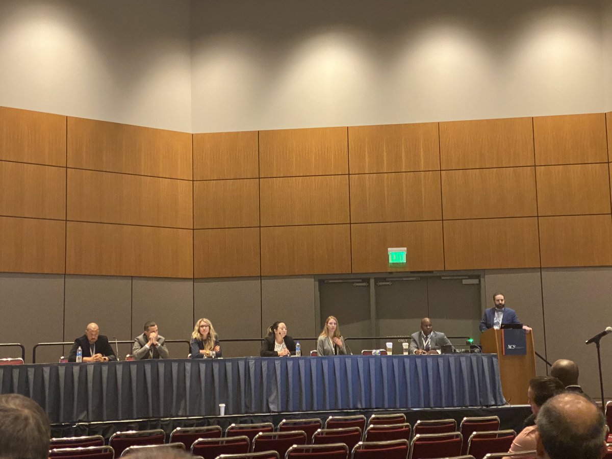 Parastomal hernia treatment: Wonderful comprehensive talk and case(s) discussion from the experts at ACS 2022. #ACSCC2022 <a href="/ericpaulimd/">Eric Pauli</a> <a href="/jeffblatnik/">Jeff Blatnik</a> <a href="/Lilian_ChenMD/">Lilian Chen</a> <a href="/TheJhall13/">Jason Hall</a>