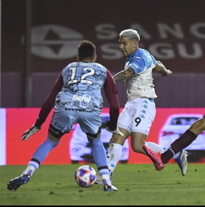 RacingLobos's tweet photo. Ahí estamos, firmes peleando hasta el final, cómo lo soñamos desde el día 1.

Te alentarnos hasta el final🤍💙🤍 https://t.co/wYIZS52dcK