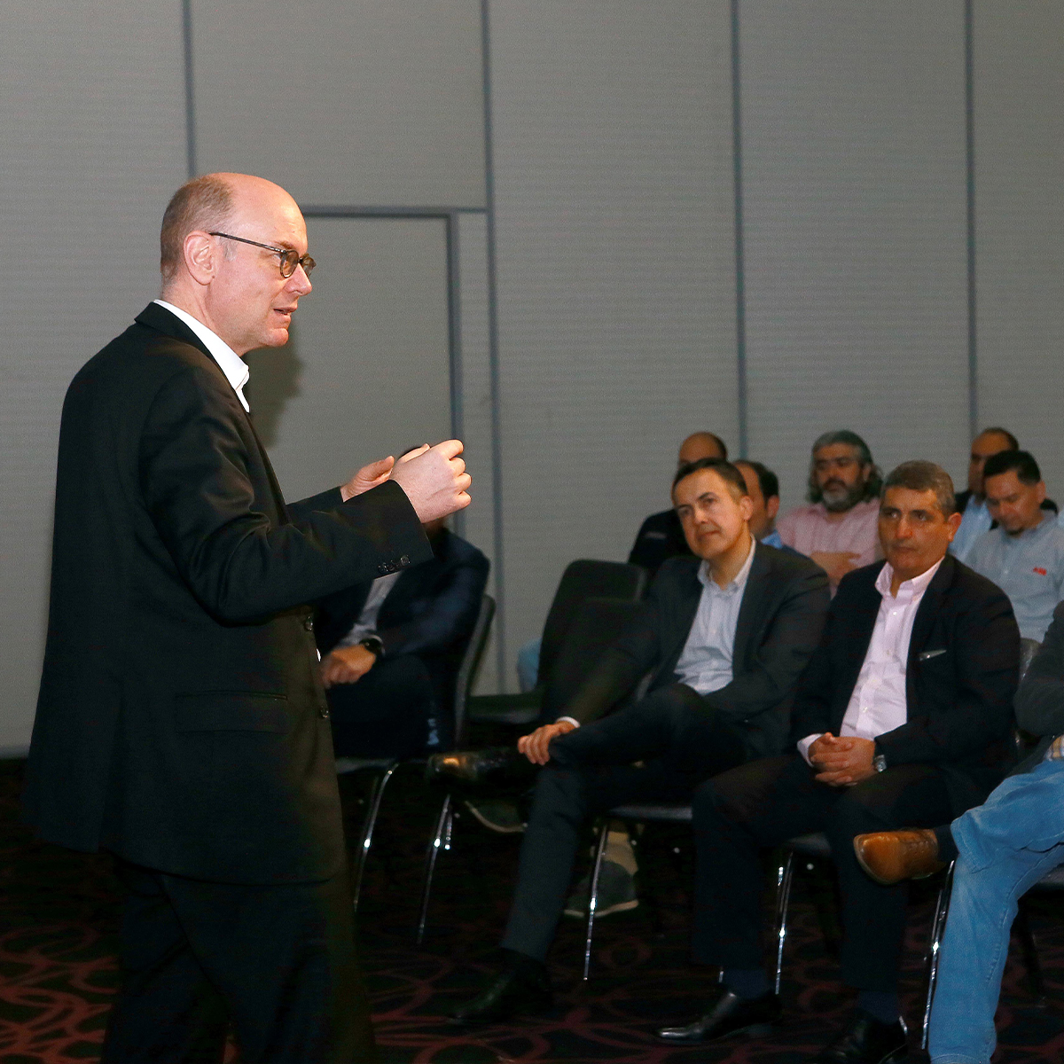 ABBenPeru's tweet photo. La semana pasada, el presidente de la división Process Industries, Joachim Braun, visitó Sudamérica.
#ABB #ABBProcessAutomation #ProcessIndustries #minería #sostenibilidad #tranformacióndigital https://t.co/hHpIWGq4hs