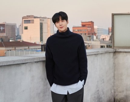 seonho_myhihyu's tweet photo. [Exclusive] #KimSeonho drama comeback! 

He will take on the lead role, Crown Prince Lee Hyang, a genius scientist in romantic historical drama 'The New Tower of Hash' ✨

https://t.co/NrKyP6i9jD https://t.co/oGS3sdTtm8