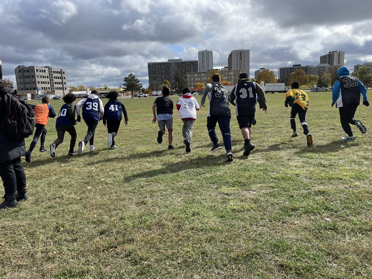 SLRMRSSB's tweet photo. Congrats to our cross country runners @SLRuizSchool!  Everyone did great on this cool day!  Be proud of yourself and your effort!  🏃‍♀️🏃🏃‍♂️👟💨 https://t.co/F5Zld2PX8j