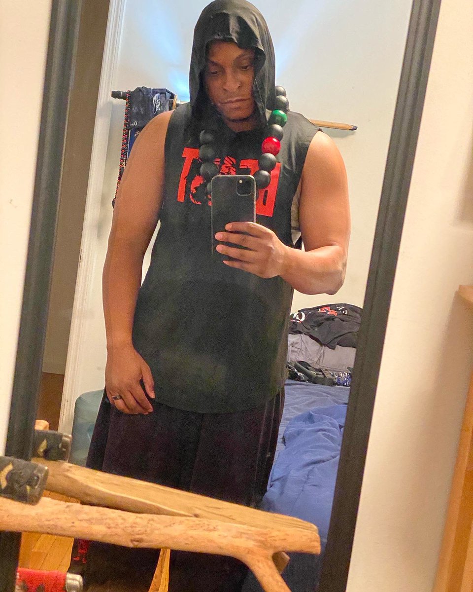 thomaswjohn's tweet photo. No days off this is a before picture just wait until I get to where I’m going 💪💪💪 #beastmode https://t.co/sgGzEP1Zzu