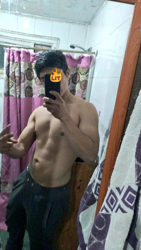 eval_calamidad's tweet photo. Hace tanto frio!! Suerte que en la ducha esta calentito🥵🥵 https://t.co/g1Y4lAN1BA