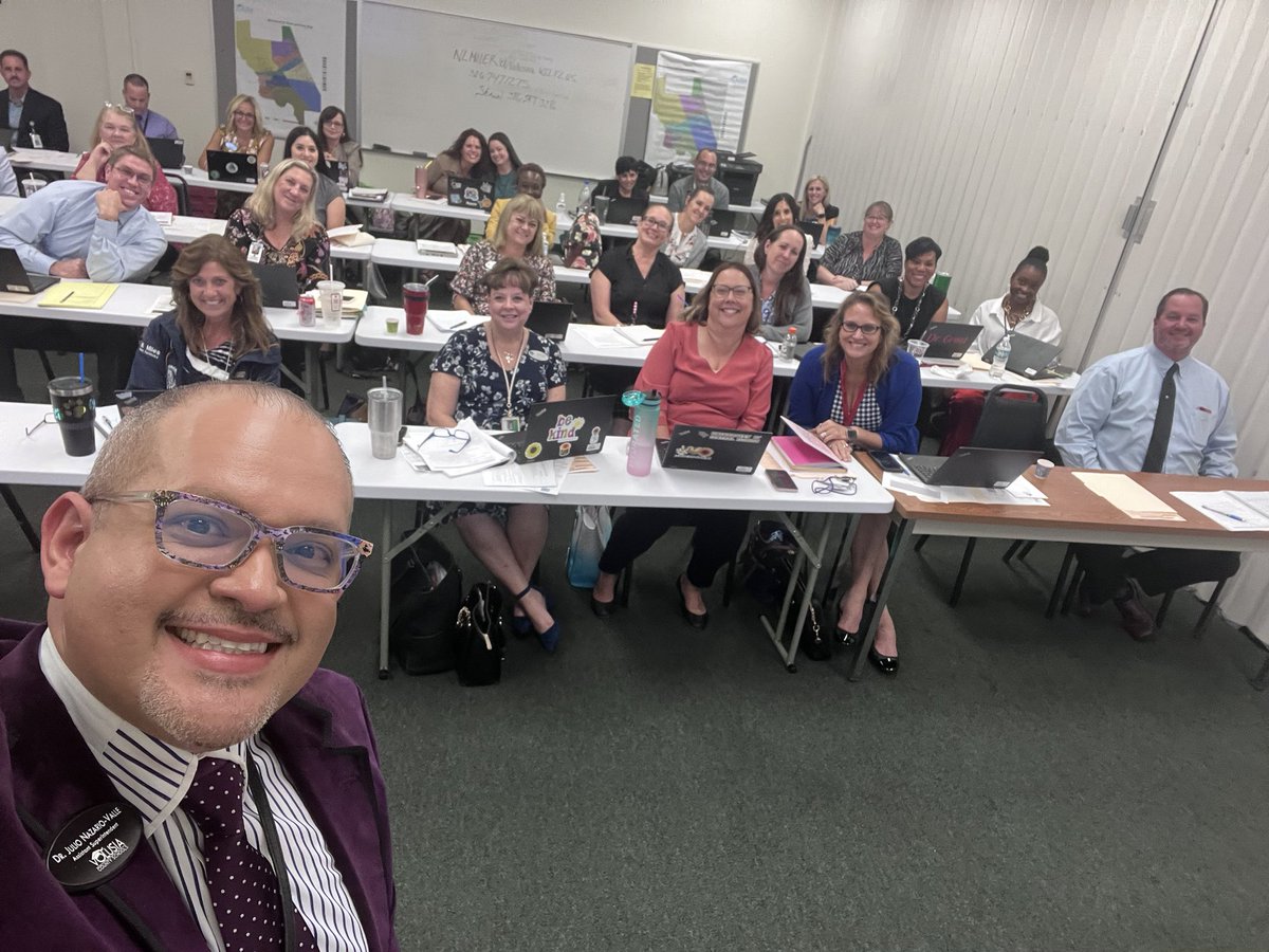 DrValleJ's tweet photo. Leaders instill in their people a hope for success and a belief in themselves.
Positive leaders empower people to accomplish their goals.

I am proud of our @volusiaschools Elementary Assistant Principals who stretched their thinking around instructional leadership today. https://t.co/QUTqp1hAW6