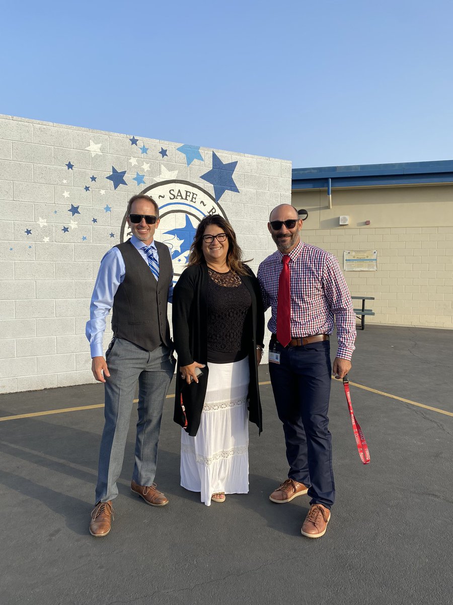 JoshRegerAP's tweet image. Formal Friday at Marshall! Our Superstars are dressed for success!