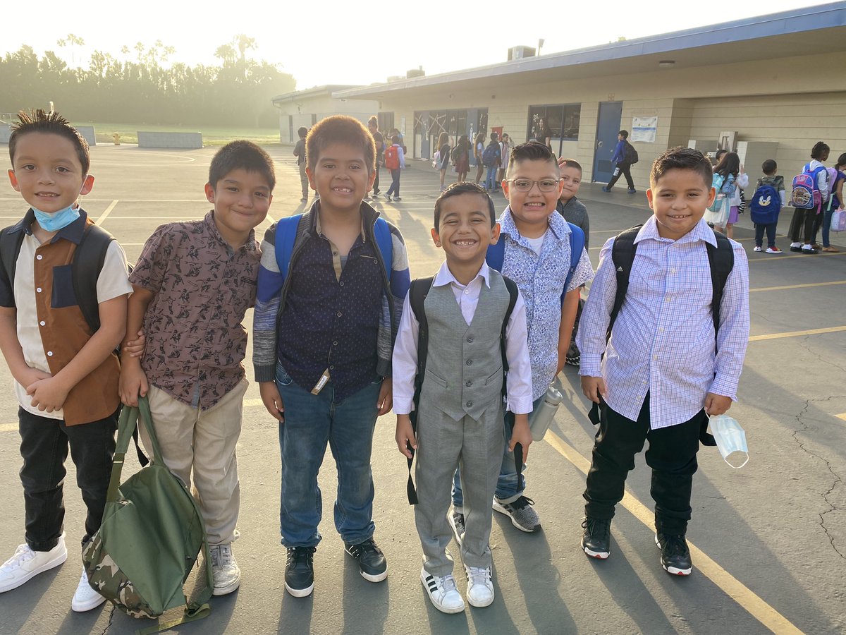 JoshRegerAP's tweet image. Formal Friday at Marshall! Our Superstars are dressed for success!