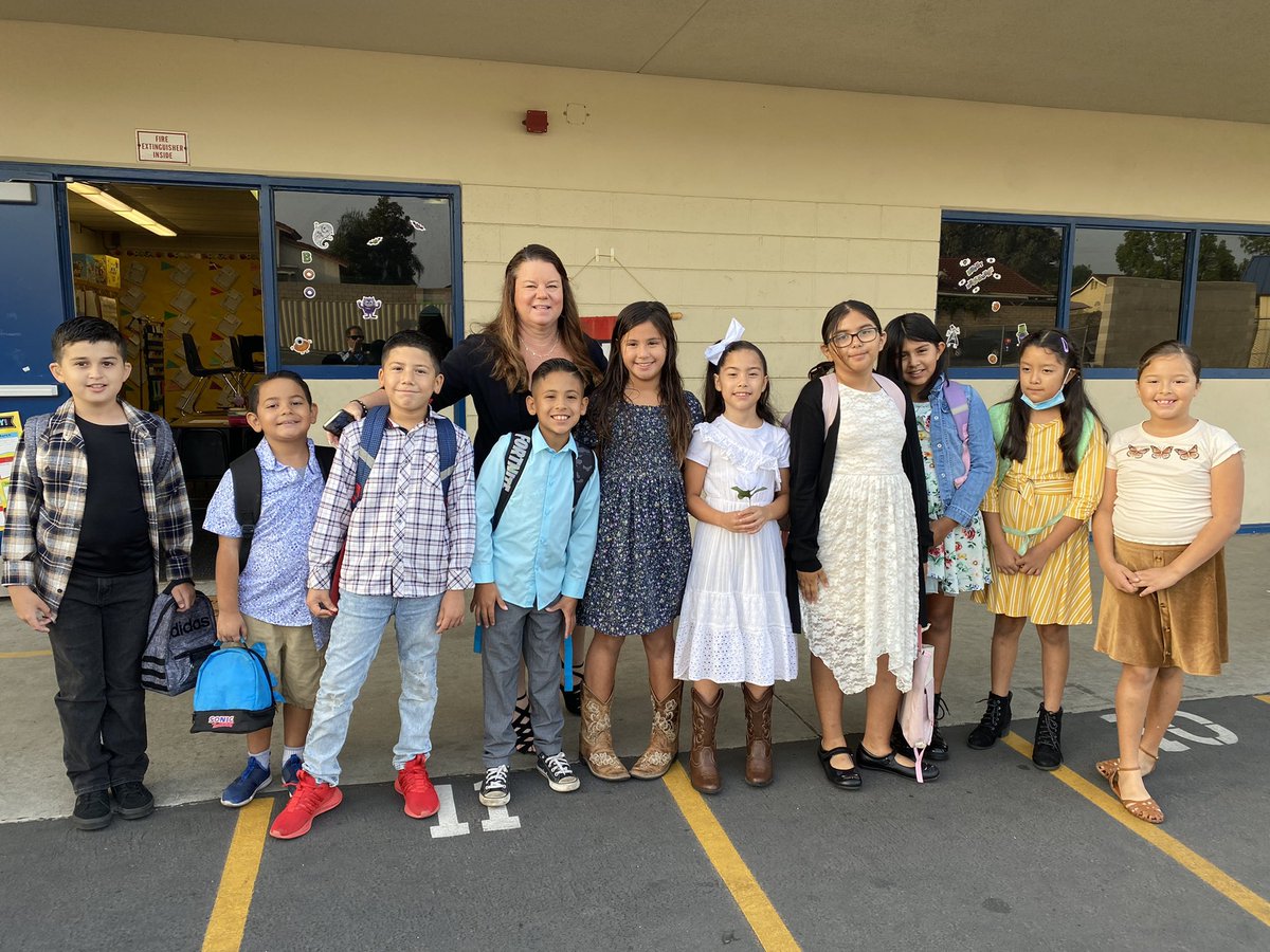 JoshRegerAP's tweet image. Formal Friday at Marshall! Our Superstars are dressed for success!