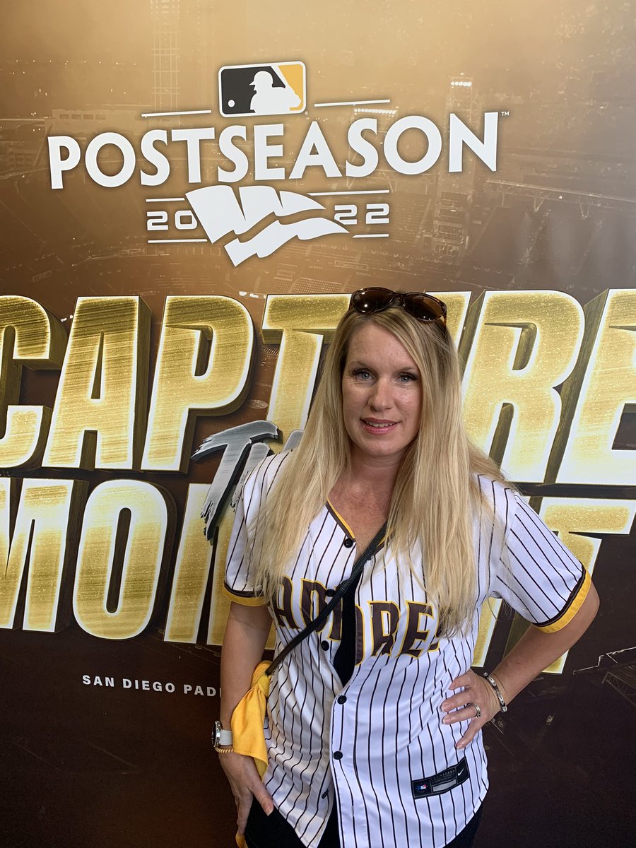 HRrelationspro's tweet photo. #timetoshine @Padres @PetcoPark https://t.co/EcelPbgEFP