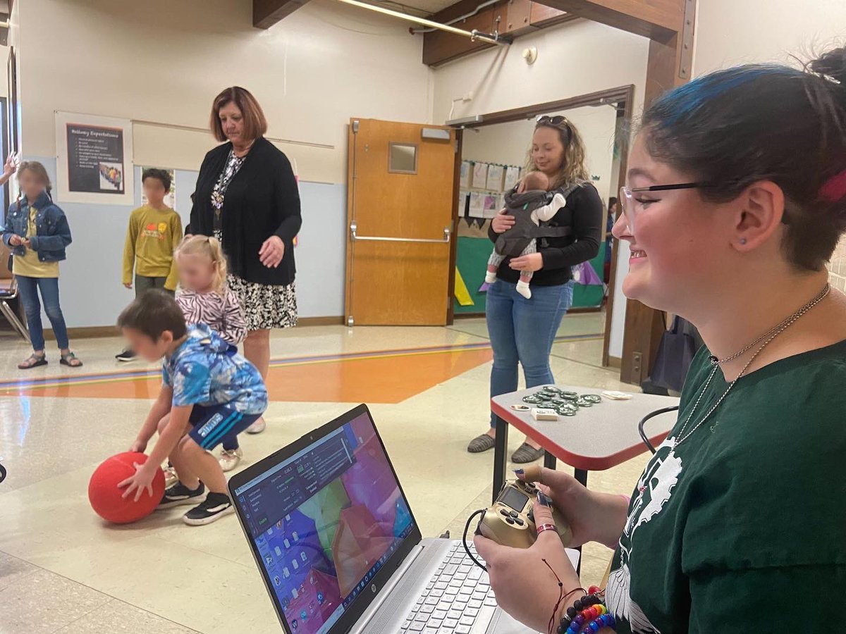 Thank you New Hopewell Elementary for letting us introduce our team’s robot to the kids! #omgrobots