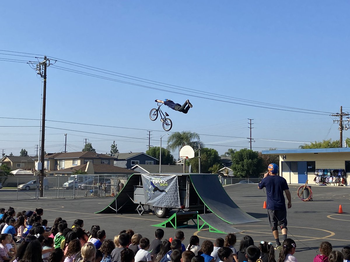 JoshRegerAP's tweet image. Teaching positive mindset and goal setting through some RADICAL moves on BMX bikes!