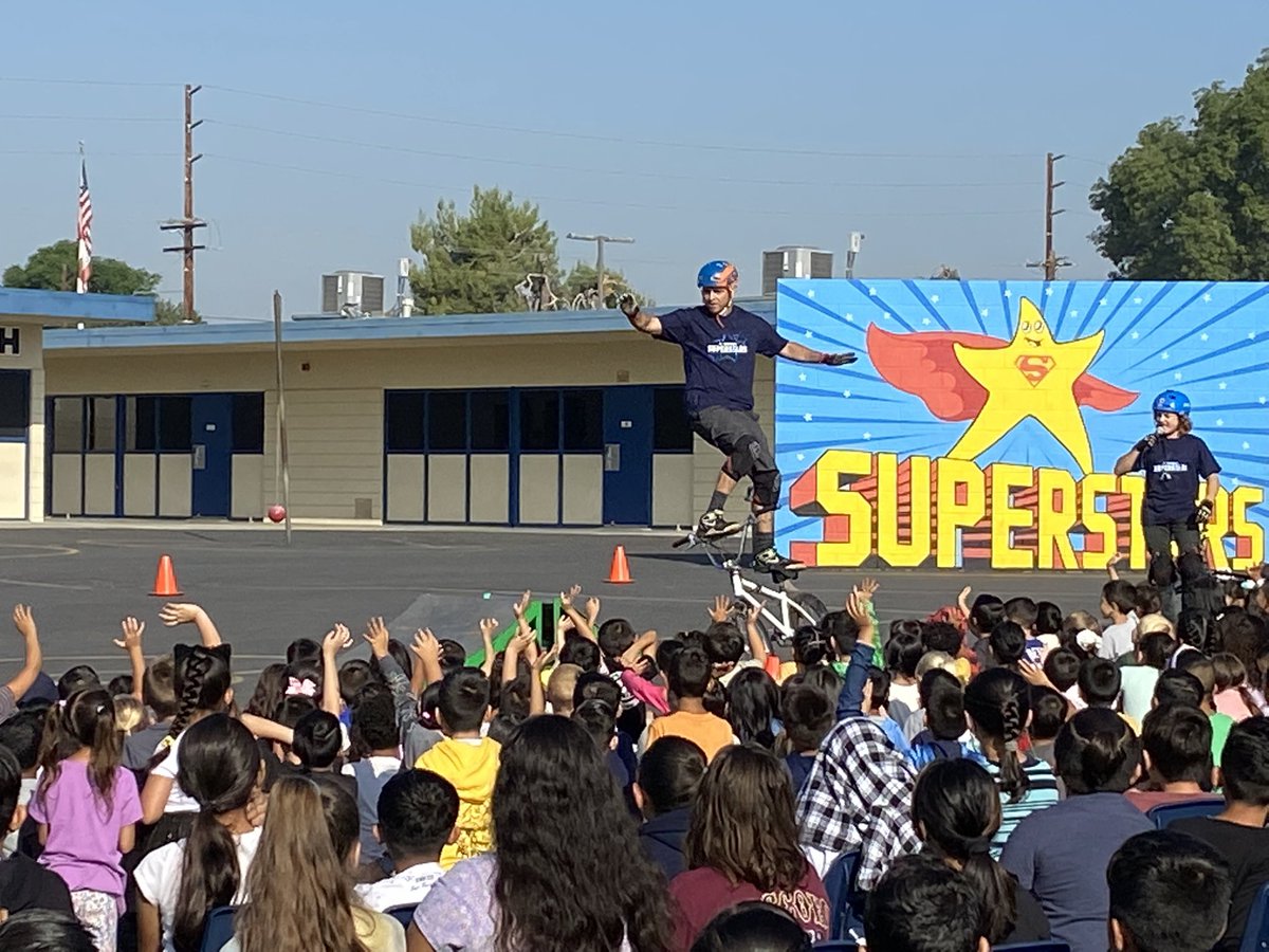 JoshRegerAP's tweet image. Teaching positive mindset and goal setting through some RADICAL moves on BMX bikes!