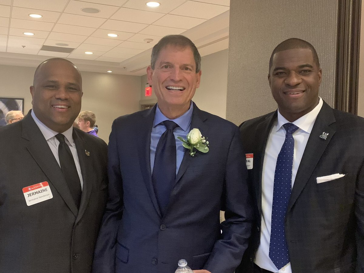 csu_basketball's tweet photo. .@Coach_D_Rob and @hendue22 had a blast at the @GCLESPORTSHOF induction ceremony tonight! 

Congrats to Bernie Kosar and all of the other inductees for their accomplishments!

#GoVikes https://t.co/y8UDlF4a4p