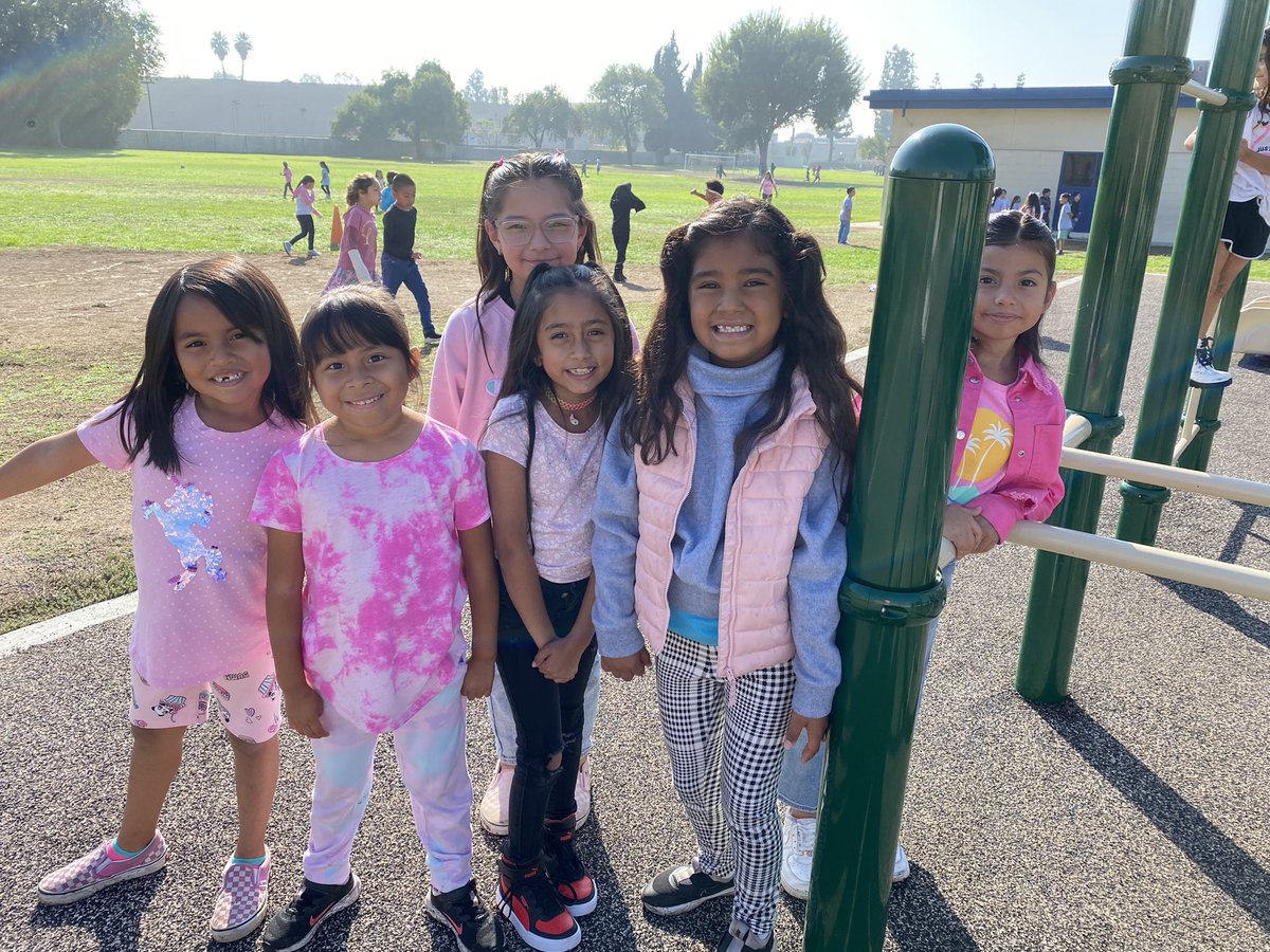 JoshRegerAP's tweet image. Sensational Superstar teacher Erica Perez being celebrated and speaking as a breast cancer Survivor during our Monday “Pink Out” Spirit Rally! Students and staff were encouraged to wear pink in honor and memory of all breast cancer survivors and victims.