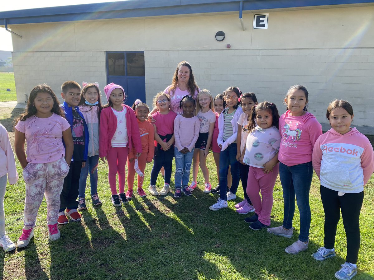 JoshRegerAP's tweet image. Sensational Superstar teacher Erica Perez being celebrated and speaking as a breast cancer Survivor during our Monday “Pink Out” Spirit Rally! Students and staff were encouraged to wear pink in honor and memory of all breast cancer survivors and victims.