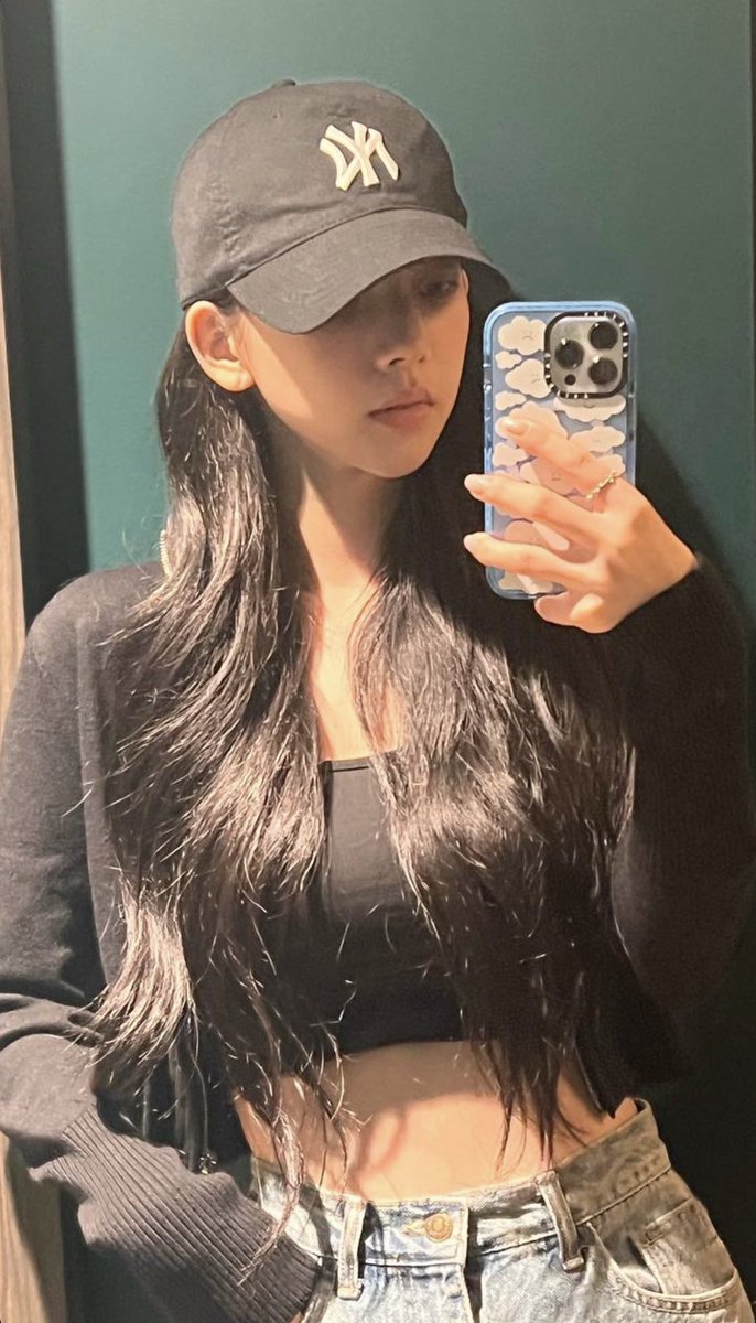aekarinaw's tweet photo. Outfit check! I use a black crop top covered by a plain black sweater and I pair it with my high-waist jeans, don't forget my lovely cap to complete the set and protect me from the sun. 🌤 https://t.co/qcGvCVIENB