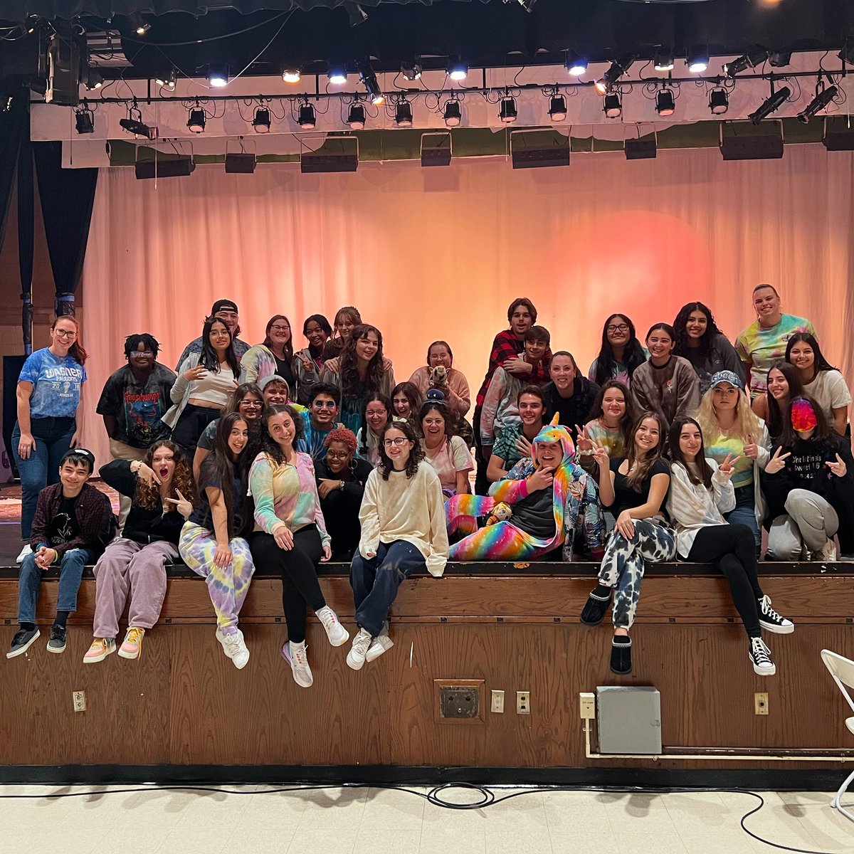 WagnerSing's tweet photo. SING! celebrates tie dye Tuesday for Homecoming Spirit Week! #falconsalldayeveryday #falconsgotspirithowaboutyou #singspirit #singfamily #sing23 #ssv23 #jfv23 #tiedyetuesday https://t.co/vIOy0zpkGN
