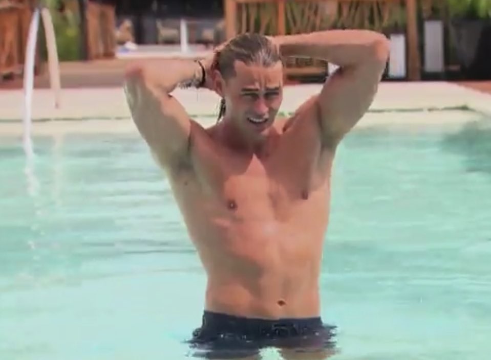 ChicksInTheOff's tweet photo. You’re telling me no one likes Thor’s body double? #BachelorInParadise https://t.co/ipY7Lt5t47