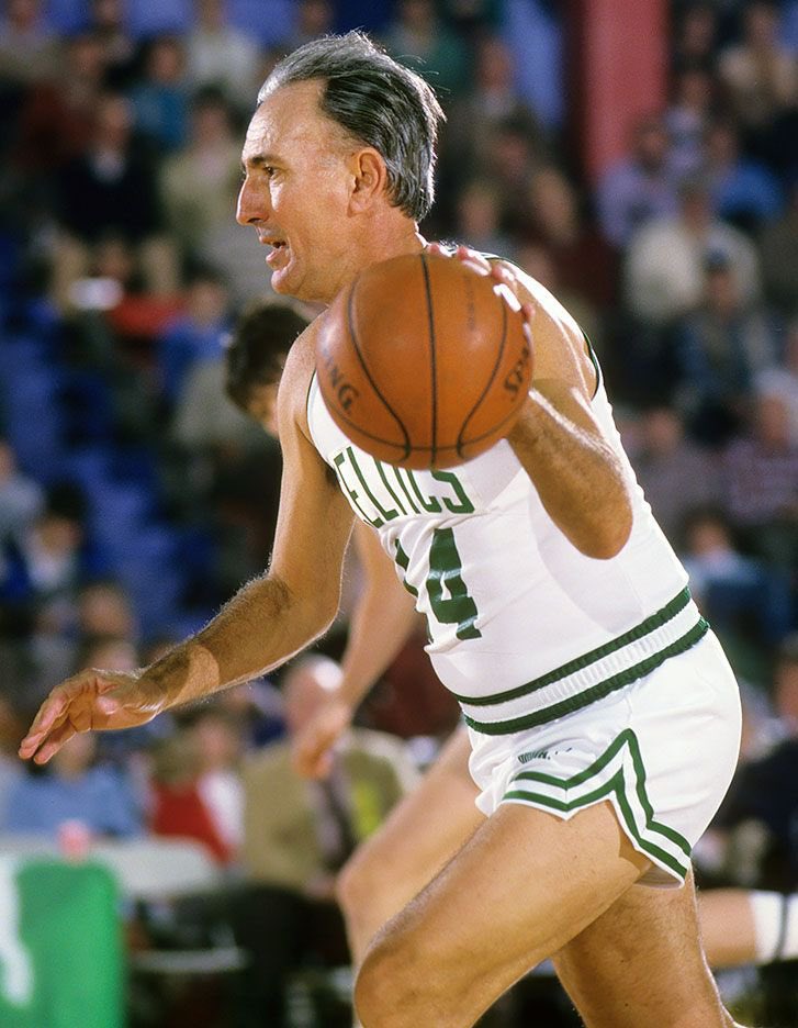 *Talking with my dad about NBA players he dislikes* LeBron James is mentioned 
Dad : “He’s a top 5 player of all time” 
Me : “Well he’s top 2, debatably 1”. 
D : Well you have to take other eras into account, Wilt Chamberlain, Bob Cousy. 

Bob. Cousy…. https://t.co/20wKUBJwaX
