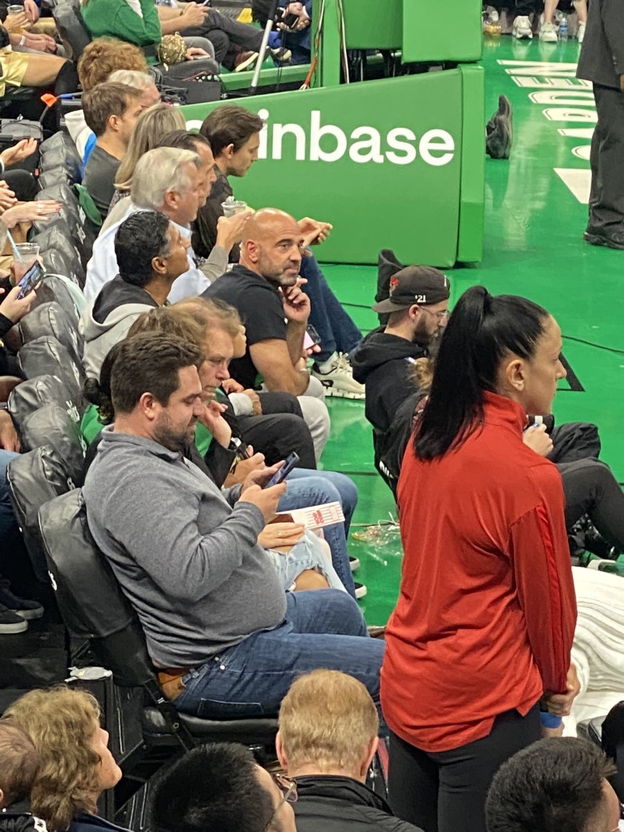 VingRhames007's tweet photo. Bad visual for @BarstoolBigCat at the Celtics game cheering on raining Blake of the Year @blakegriffin23 #GoCeltics https://t.co/LqXlKLPFBD