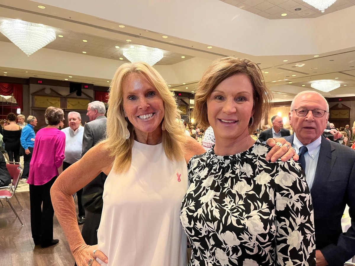 It is always an honor to spread the word and fight for an earlier way to detect breast cancer with likeminded people <a href="/elinhilderbrand/">Elin Hilderbrand</a> <a href="/earlierdotorg/">Earlier.org</a>