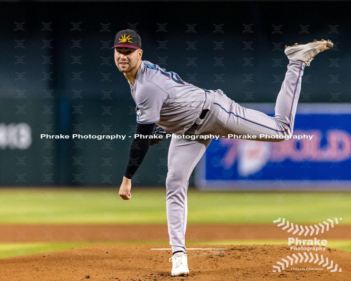 phrakephoto's tweet photo. Justin Fall (25) Solar Sox
@JustinFall6 #SunDevilsbaseball #SunDevil4Life @ASU_Baseball #afl2022 #afl22 #arizonafallleague @mlbazfallleague #marlins #Miamimarlins #makeitmiami #JuntosMiami #letsgofish #OurColores 
@marlinsprospect @FishFarmReport @marlinsminors @FishProspects https://t.co/kaq9j9JxLF