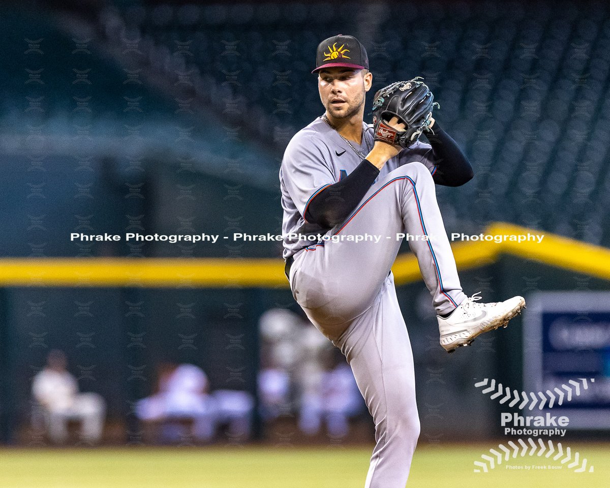 phrakephoto's tweet photo. Justin Fall (25) Solar Sox
@JustinFall6 #SunDevilsbaseball #SunDevil4Life @ASU_Baseball #afl2022 #afl22 #arizonafallleague @mlbazfallleague #marlins #Miamimarlins #makeitmiami #JuntosMiami #letsgofish #OurColores 
@marlinsprospect @FishFarmReport @marlinsminors @FishProspects https://t.co/kaq9j9JxLF